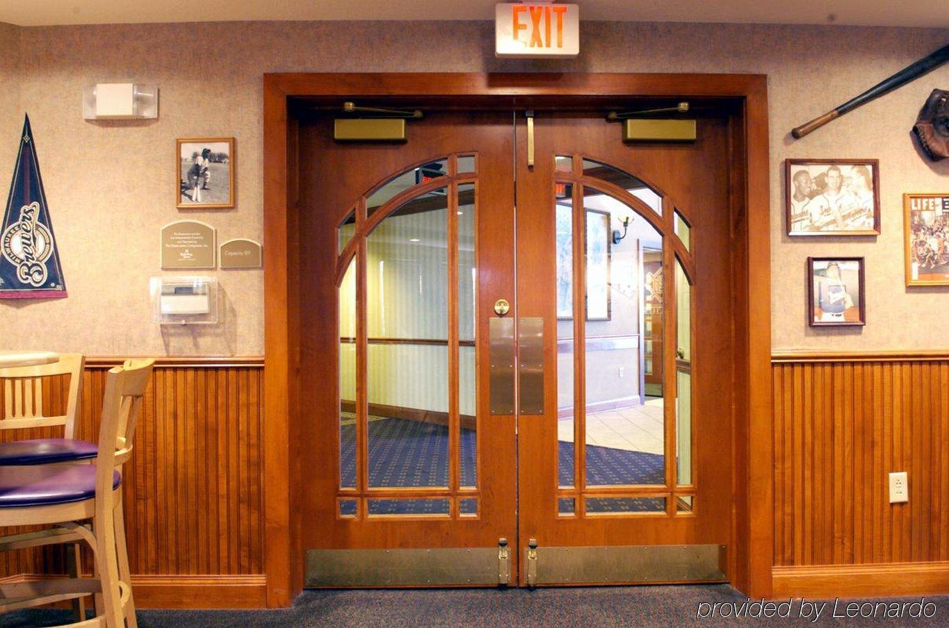 Holiday Inn Milwaukee Airport By Ihg Dalaman gambar